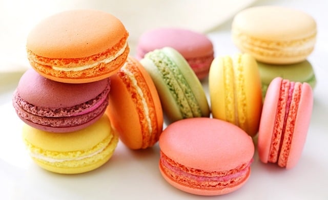 french_macaron_recipe_640x390.jpg